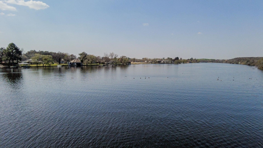 4 Bedroom Property for Sale in Boschenvaal River Front Lodges Free State